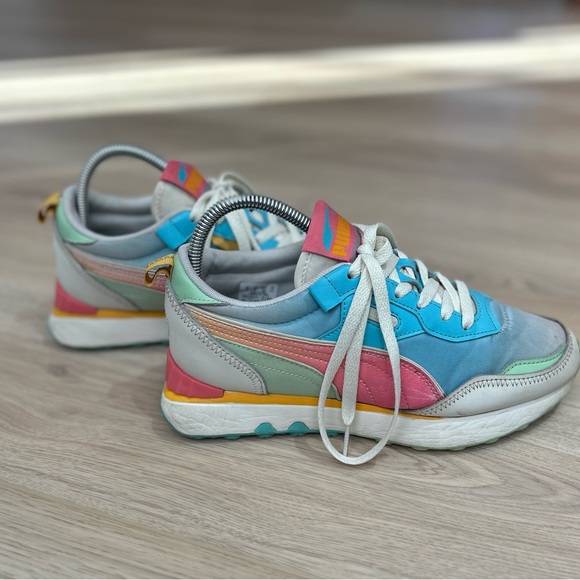 Puma Other - Puma Rider FV Summer Ombré Sneakers Youth Size 6